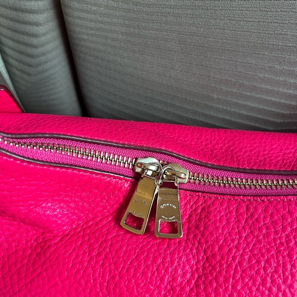 Coach Hot Pink Shoulder Bag with Structured Design - Picture 3 of 9